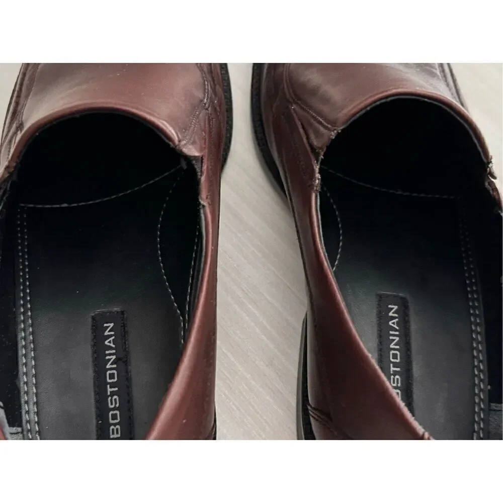 Bostonian Leather Slip-On Loafers, size 9.5M